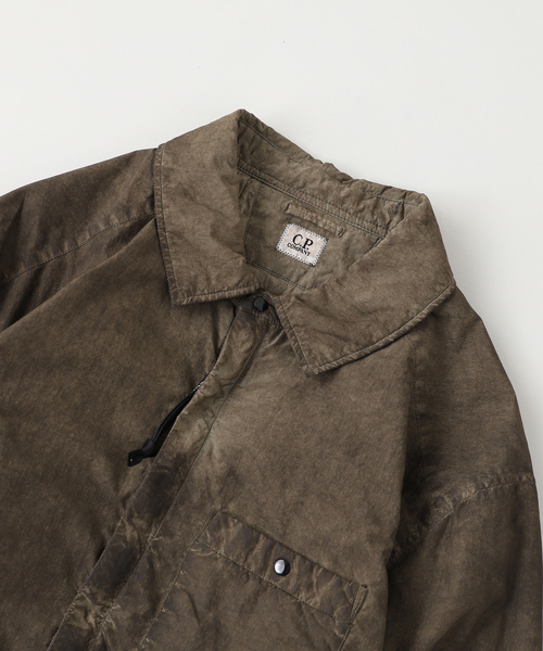 C.P. COMPANY(シーピーカンパニー)の「C.P.Company / シーピーカンパニー FLATT NYLON PADDED ZIPPED OS(その他アウター・メンズ・ブラウン・LARGE/MEDIUM)」の5枚目の写真
