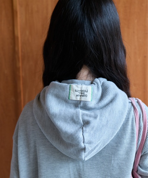 common gull products.（コモンガルプロダクツ）の「common gull products. waffle zip hoodie（パーカー・レディース・ネイビー/オレンジ/アイボリー/ミント/杢グレー・SMALL/MEDIUM/LARGE）」の15枚目の写真