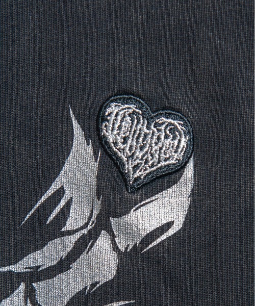 BACKSTAGE PASS(バックステージパス)の「FINGER HEART-S LS(フィンガーハートS LS)クルーネック プリント ショート丈 ロンT(Tシャツ/カットソー・メンズ・ダークグレー・FREE)」の5枚目の写真