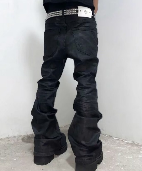 The Lowkey Club（ザロウキークラブ）の「【LOWKEY CLUB】FLARED COATED JEANS / 【ロウキー クラブ】コーティングフレアデニムパンツ（デニムパンツ・メンズ・ブラック・S/M）」の3枚目の写真