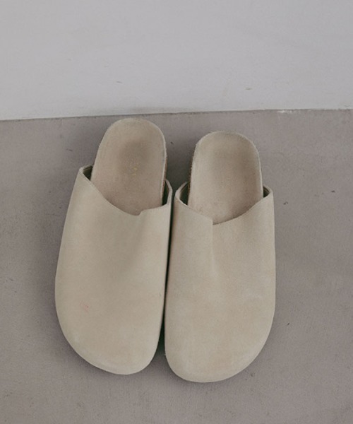 ETRE TOKYO(エトレトウキョウ)の「スウェードナロークロッグシューズ(その他シューズ・レディース・グレイッシュベージュ/ブラック・36/38/37)」の15枚目の写真