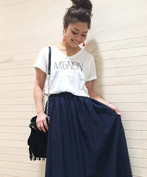 31 Sons de mode（トランテアン　ソン　ドゥ　モード）の「ＶネックロゴＴシャツ（Tシャツ/カットソー・レディース・ライトグレー/ネイビー/オフホワイト・36）」の2枚目の写真