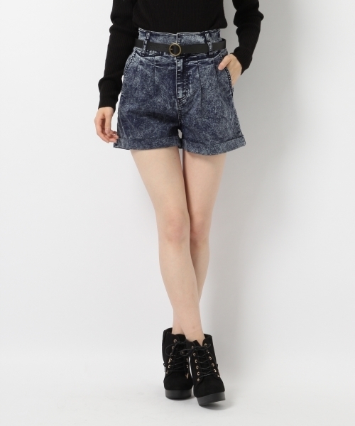 Heather（ヘザー）の「サークルバックルハイウエストショートパンツ　729613（デニムパンツ・レディース・ブラック/ライトブルー/ネイビー・SMALL/MEDIUM）」の2枚目の写真