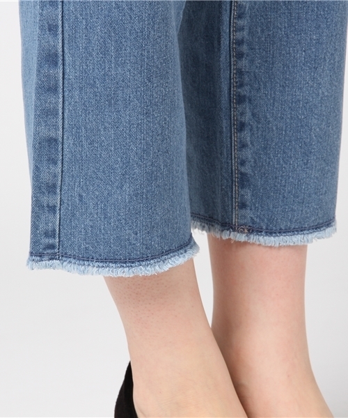 Honeys（ハニーズ）の「カットオフデニムパンツ（デニムパンツ・レディース・ライトインディゴブルー/インディゴブルー・M/S/L）」の9枚目の写真