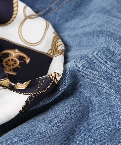 Honeys（ハニーズ）の「カットオフデニムパンツ（デニムパンツ・レディース・ライトインディゴブルー/インディゴブルー・M/S/L）」の13枚目の写真