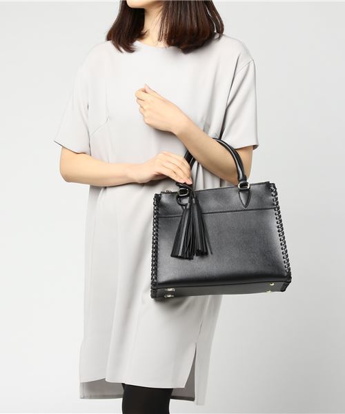 PASSE-DIX（パスディス）の「PASSE-DIX / パスディス　ダブルファスナーかがり2WAYミニトート（ショルダーバッグ・レディース・ブラック/グレイッシュベージュ・FREE）」の4枚目の写真