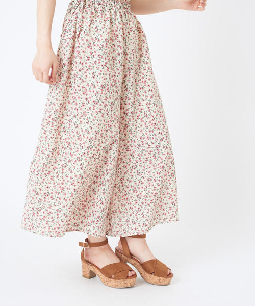 OLIVE des OLIVE（オリーブデオリーブ）の「花柄サロペット