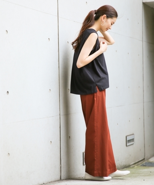 LEPSIM（レプシィム）の「キノウツキバックフレアノースリーブ　802575（タンクトップ・レディース・ブラック/パープル/オフホワイト・FREE）」の12枚目の写真