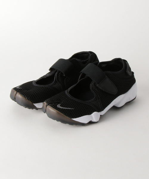 NIKE（ナイキ）の「＜NIKE（ナイキ）＞∴WOMENS AIR RIFT エアリフト Ψ ◆（スニーカー・レディース・ホワイト/ブラック・24cm/23cm/26cm/25cm）」の7枚目の写真