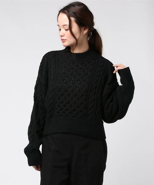 archives（アルシーヴ）の「バックレースアップケーブルニット（ニット/セーター・レディース・ブラック/ブラウン/アイボリー/ラベンダー・MEDIUM）」の9枚目の写真