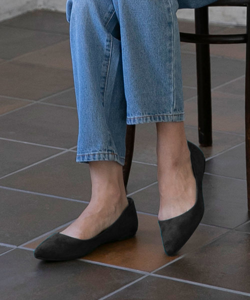 KOBE LETTUCE（コウベレタス）の「ポインテッドトゥベーシックフラットパンプス（パンプス・レディース・ブラック/パイソン/テラコッタ/グレイッシュベージュ/その他/レオパード/グリーン/パープル/ブラウン系その他/ピンク/シルバー/ブラウン/イエロー/ライトグリーン/その他1/ホワイト系その他/ピンク系その他/ホワイト/ブラック系その他/カーキ/ブラック系/ベージュ系/その他2/ホワイト系その他2・LL/S/M/L）」の5枚目の写真