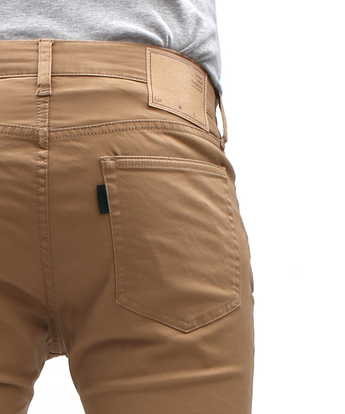 green label relaxing（グリーンレーベルリラクシング）の「[WEB限定]　★★STRC/CHINO スキニー 5Pパンツ ◆（チノパンツ・メンズ・ブラック/ベージュ/ロイヤルブルー・X-LARGE/MEDIUM/SMALL/X-SMALL/LARGE）」の4枚目の写真