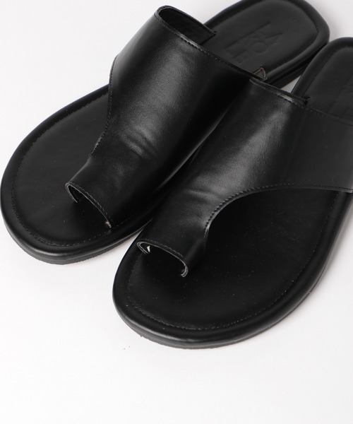 LAKOLE(ラコレ)の「トングフラットサンダル / LAKOLE(サンダル・レディース・キャメル/クリーム/ブラック・LARGE/MEDIUM)」の12枚目の写真