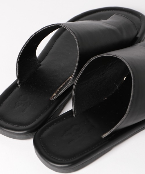 LAKOLE(ラコレ)の「トングフラットサンダル / LAKOLE(サンダル・レディース・キャメル/クリーム/ブラック・LARGE/MEDIUM)」の11枚目の写真