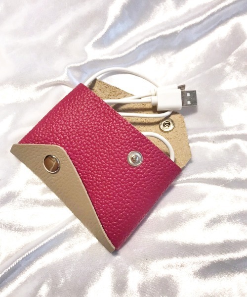 PARKS TOKYO SELECT(パークストウキョウセレクト)の「【kostikal./コスティカル】(KST)名刺入れ(名刺入れ・メンズ・キャメル/ブラック/ブラウン/ブラック系その他/チョコ/ライトグリーン/オレンジ/グレイッシュベージュ/ワイン/ブラウン系その他/ピンクゴールド/オレンジ系その他2/パープル系その他/オレンジ系その他/レッド系その他2/ブラック×パープル/ピンク系その他2/ブラウン系その他4/パープル系その他2/ブラウン系その他2/ベージュ系その他/レッド系その他/ブルー系その他2/ベージュ系その他2/ブラック系その他2/ブルー系その他/ピンク系その他/ブラウン系その他3/ネイビー系2/ベージュ系3/ベージュ系4/ベージュ系5/ベージュ系6/ネイビー系/ネイビー系1/レッド系その他6/レッド系その他7/ベージュ系/ベージュ系1/ベージュ系2/ベージュ系その他3/ベージュ系その他4/ベージュ系その他5/ベージュ系その他6/ベージュ系その他7/レッド系その他5/パープル系その他3/レッド系その他3/レッド系その他4/ブラウン系その他5/ブラック系その他3/ブルー系その他3/ピンク系1/ホワイト系その他2/ホワイト系その他3/ピンク系/ブルーグリーン/ターコイズブルー/ピンク/ネイビー/ブラック×ブラック/クリーム/ホワイト系その他/レッド/ホワイト/パープル/ターコイズブルー系/ターコイズブルー系2/ターコイズブルー系3/ピンク系2/サーモンピンク/ピンク系3/ベージュ系7/ピンク系その他3/パープル系その他4/ベージュ系8/ネイビー系3/ホワイト系その他4・ONE SIZE)」の20枚目の写真