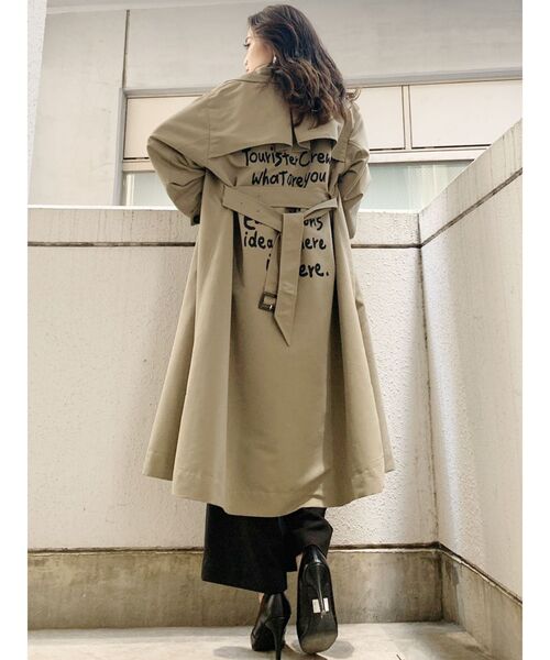 GYDA(ジェイダ)の「バックグラフィックトレンチコート(トレンチコート・レディース・ブラック/カーキ・FREE)」の1枚目の写真