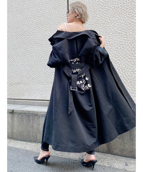 GYDA(ジェイダ)の「バックグラフィックトレンチコート(トレンチコート・レディース・ブラック/カーキ・FREE)」の2枚目の写真