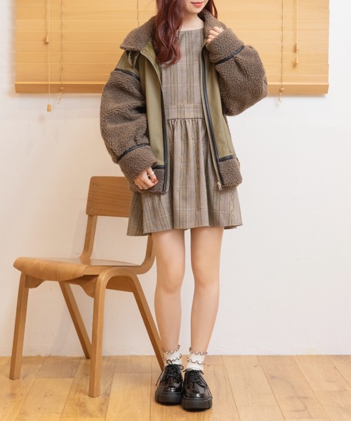 Mysa&Liina(ミーサリーナ)の「後ろリボンペプラムチュニック(チュニック・レディース・ベージュ/ブラウン/グレー・M)」の16枚目の写真