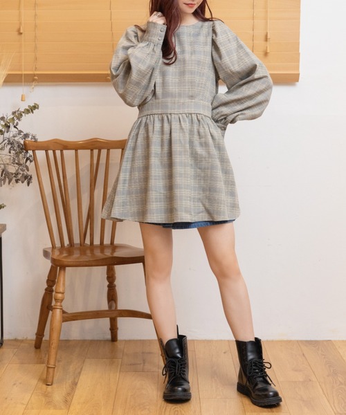 Mysa&Liina(ミーサリーナ)の「後ろリボンペプラムチュニック(チュニック・レディース・ベージュ/ブラウン/グレー・M)」の10枚目の写真