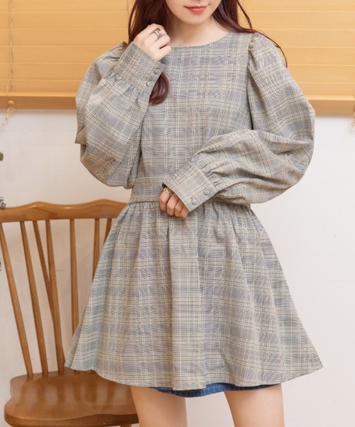 Mysa&Liina(ミーサリーナ)の「後ろリボンペプラムチュニック(チュニック・レディース・ベージュ/ブラウン/グレー・M)」の13枚目の写真