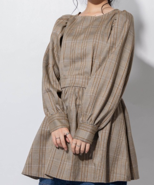 Mysa&Liina(ミーサリーナ)の「後ろリボンペプラムチュニック(チュニック・レディース・ベージュ/ブラウン/グレー・M)」の20枚目の写真