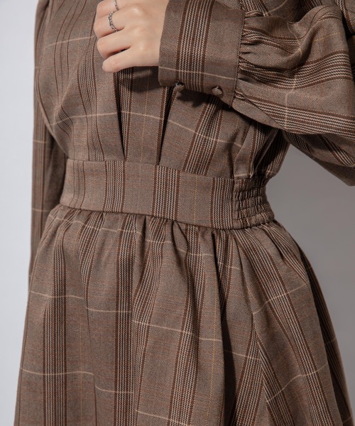 Mysa&Liina(ミーサリーナ)の「後ろリボンペプラムチュニック(チュニック・レディース・ベージュ/ブラウン/グレー・M)」の6枚目の写真