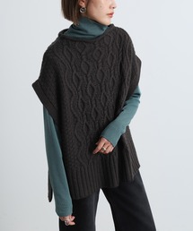 2021 AW ケーブルニットベスト