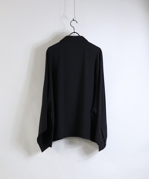 Confirm(コンファーム)の「Confirm / コンファーム ボックスシルエットラグランビッグシャツ(シャツ/ブラウス・メンズ・ブラック/ホワイト/ブルー・M/L)」の8枚目の写真