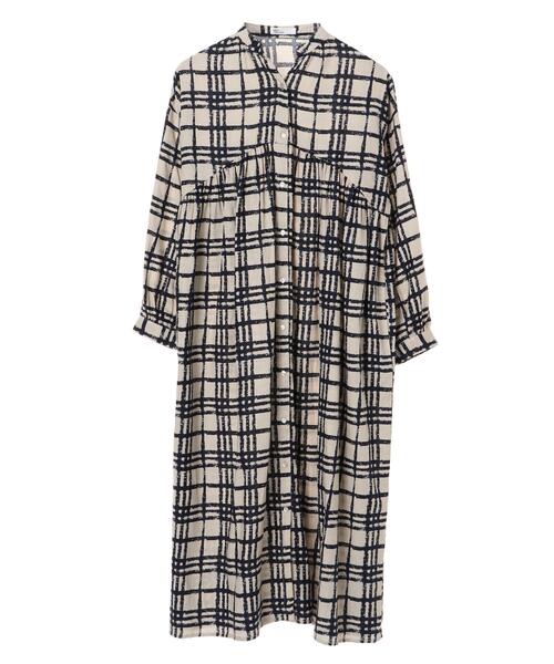 CRAFT STANDARD BOUTIQUE（クラフトスタンダードブティック）の「バンドカラーギャザー2WAYワンピース●（ワンピース・レディース・ベージュ/チェック/モカ/その他14/グレー/ネイビー・FREE）」の7枚目の写真