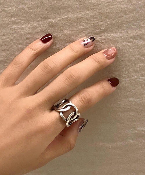 PHILIPPE AUDIBERT(フィリップ オーディベール)の「< PHILIPPE AUDIBERT(フィリップオーディベール) >サークル リング < EMMEL REFINES >(リング・レディース・シルバー・フリ-)」の2枚目の写真