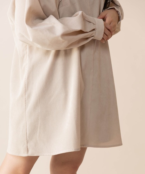 Mysa&Liina(ミーサリーナ)の「前後2WAY袖ギャザーチュニック(チュニック・レディース・チャコールグレー/ベージュ/オフホワイト/ピンク/ブルー・M)」の22枚目の写真