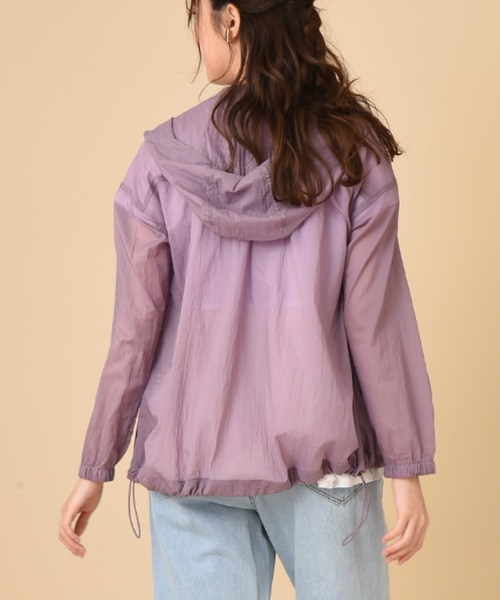 INTERPLANET（インタープラネット）の「抗菌撥水ポケッタブルブルゾン（ブルゾン・レディース・グレイッシュベージュ/チャコールグレー/ラベンダー・FREE）」の14枚目の写真