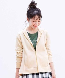 リブ　イン　コンフォート　フレアーラインが素敵な上品パーカー