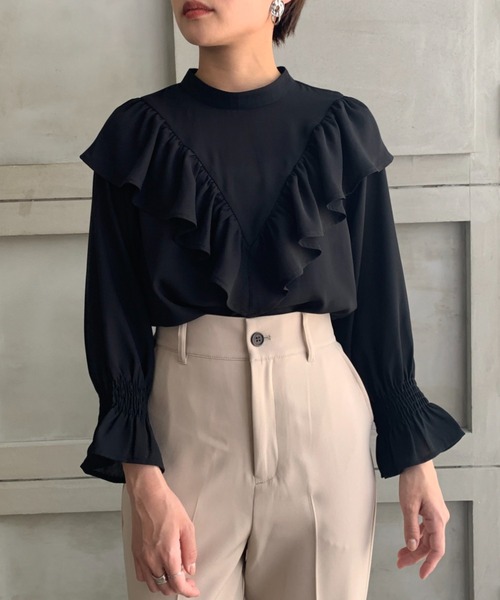 moment+(モーメントプラス)の「シフォンジョーゼットフリルブラウス(シャツ/ブラウス・レディース・カーキ/オフホワイト/ベージュ/ブラウン/ブラック・M/L)」の20枚目の写真