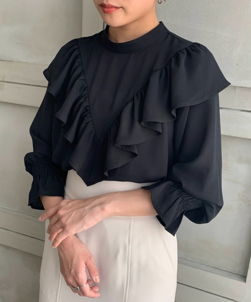 moment+(モーメントプラス)の「シフォンジョーゼットフリルブラウス(シャツ/ブラウス・レディース・カーキ/オフホワイト/ベージュ/ブラウン/ブラック・M/L)」の18枚目の写真