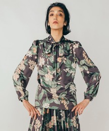 新品タグ付き✨ Sov. ソブ ボウタイブラウス 花　フラワー 総柄 38 長袖 Sov. / フラワーシフォン ボウタイブラウス TOPS Night STORE | ダブル