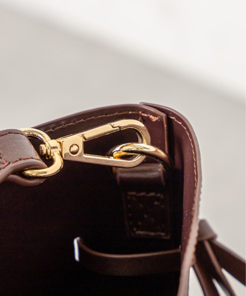 OLIVE des OLIVE（オリーブデオリーブ）の「【WEB限定】リボン付き合皮トートバッグ（トートバッグ・レディース・ダークブラウン/オフホワイト/ブラック・FREE）」の11枚目の写真