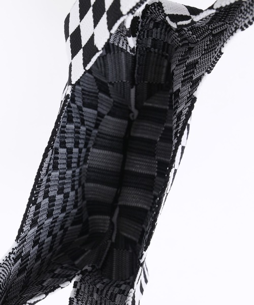 WC(ダブル シー)の「フラッグチェックニットトート(トートバッグ・レディース・ブラック/グリーン・FREE)」の9枚目の写真