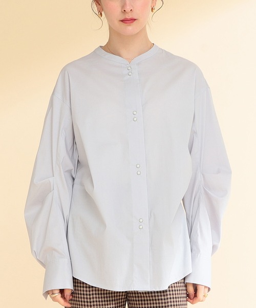 Ray BEAMS（レイビームス）の「Ray BEAMS / カーブスリーブ バンドカラー シャツ（シャツ/ブラウス・レディース・ホワイト/ライトグレー・ONE SIZE）」の11枚目の写真