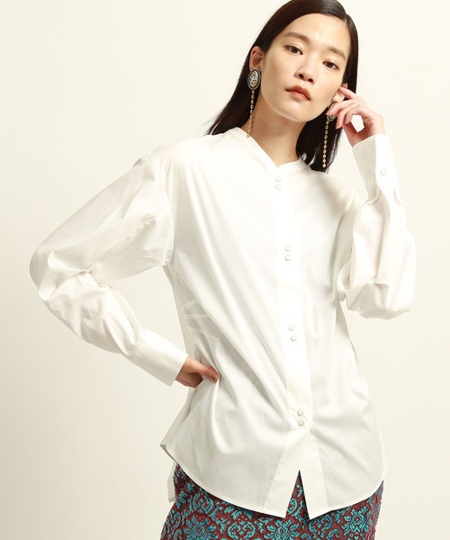 Ray BEAMS（レイビームス）の「Ray BEAMS / カーブスリーブ バンドカラー シャツ（シャツ/ブラウス・レディース・ホワイト/ライトグレー・ONE SIZE）」の3枚目の写真