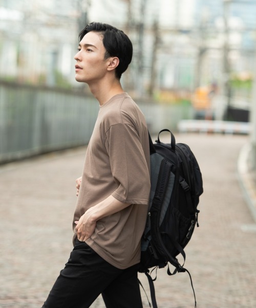 Blue Standard (ブルースタンダード)の「【BLUE STANDARD/ブルースタンダード】ほどよくオーバーサイズゆったりシルエット 天竺使用5分袖Tシャツ(Tシャツ/カットソー・メンズ・ホワイト/ブラック/ベージュ/ネイビー/ブラウン/オリーブ・MEDIUM/LARGE/X-LARGE)」の19枚目の写真