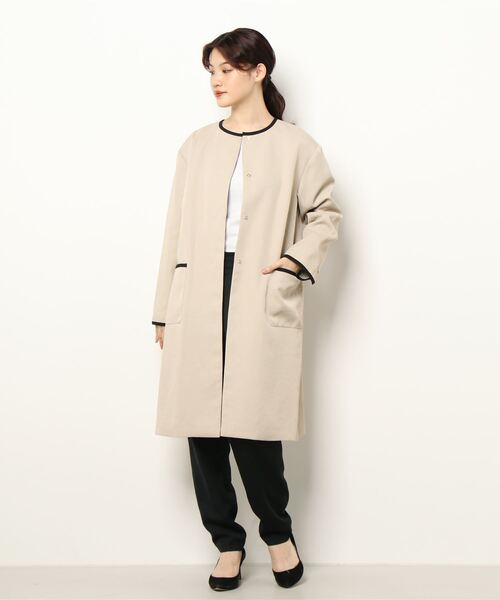 Te chichi CLASSIC(テチチクラシック)の「バイカラーノーカラーコート(ノーカラーコート・レディース・ネイビー/ベージュ・MEDIUM/SMALL)」の2枚目の写真