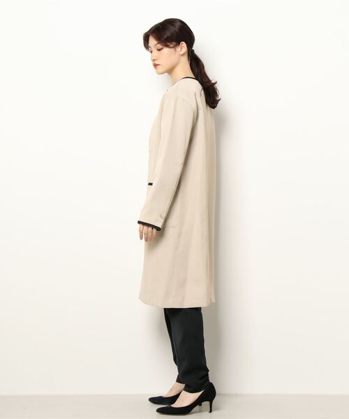 Te chichi CLASSIC(テチチクラシック)の「バイカラーノーカラーコート(ノーカラーコート・レディース・ネイビー/ベージュ・MEDIUM/SMALL)」の3枚目の写真