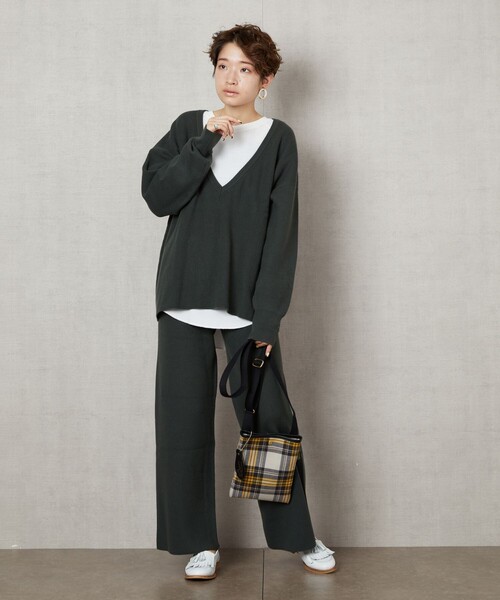 FREAK'S STORE(フリークスストア)の「▽【WEB限定】深Vネックニットセットアップ(ニット/パンツ)(ニット/セーター・レディース・ブラック/ベージュ/グレー/グリーン/ナチュラル・SMALL/MEDIUM)」の11枚目の写真