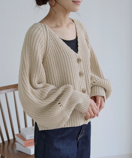 HER CLOSET(ハークローゼット)の「【shemoshelly】バルキーニットVネックショートカーディガン(カーディガン/ボレロ・レディース・ブラック/ブラウン/イエロー/ライトベージュ・M)」の10枚目の写真