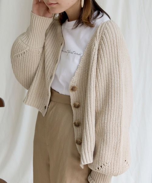 HER CLOSET(ハークローゼット)の「【shemoshelly】バルキーニットVネックショートカーディガン(カーディガン/ボレロ・レディース・ブラック/ブラウン/イエロー/ライトベージュ・M)」の7枚目の写真