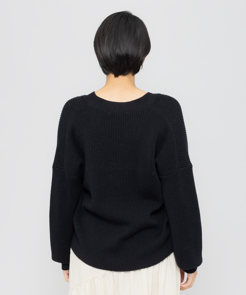 Rouge vif(ルージュヴィフ)の「Vネック両畦ニット(ニット/セーター・レディース・ホワイト/イエロー/グレー/レッド/ブラック・フリー)」の10枚目の写真