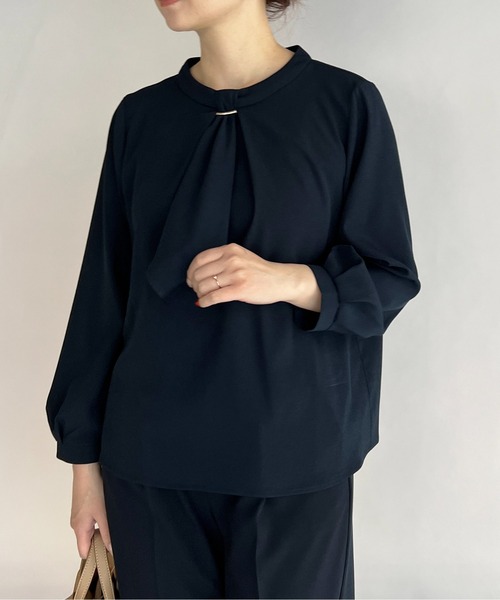 PICCIN(ピッチン)の「メタルパーツ付きボウタイブラウス(シャツ/ブラウス・レディース・オフホワイト/ライトグレー/ネイビー・M)」の3枚目の写真