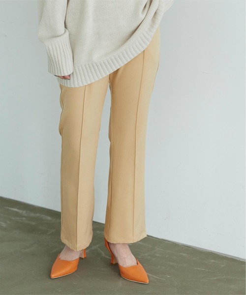 titivate(ティティベイト)の「カラーセミフレアパンツ(その他パンツ・レディース・ベージュ/オリーブ/ピンク/ブルー・M)」の2枚目の写真