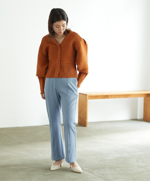 titivate(ティティベイト)の「カラーセミフレアパンツ(その他パンツ・レディース・ベージュ/オリーブ/ピンク/ブルー・M)」の5枚目の写真
